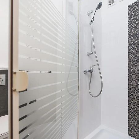 Апартаменты Private Parking - Old Town - Sw Krzyza 16 Street Краков Экстерьер фото