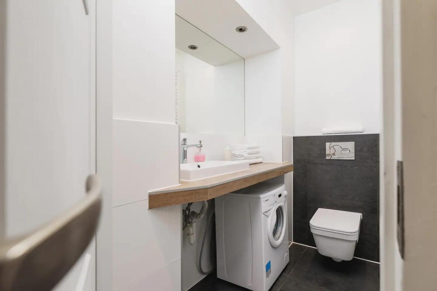 Апартаменты Private Parking - Old Town - Sw Krzyza 16 Street Краков Экстерьер фото